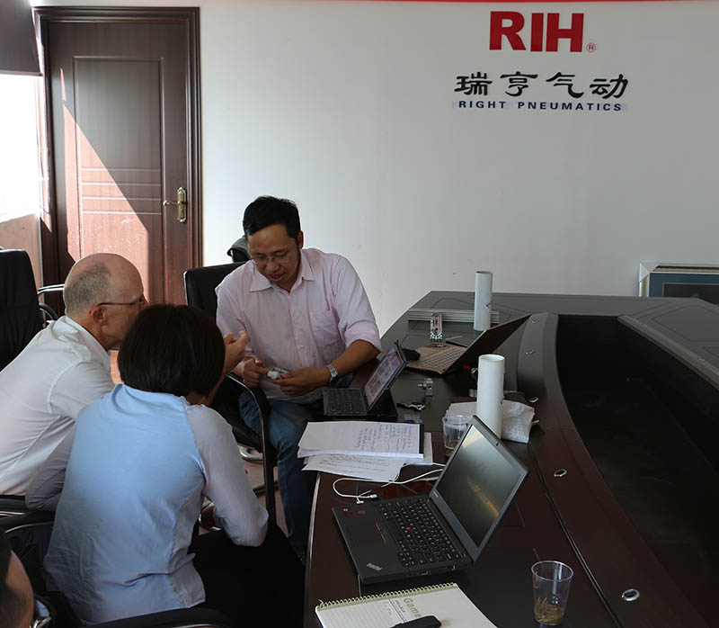 機(jī)械式無桿氣缸 機(jī)械式無桿氣缸